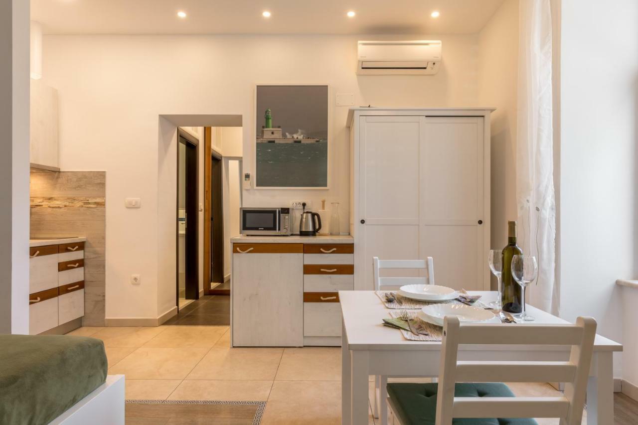 Studio Apartment Dzapo Σπλιτ Εξωτερικό φωτογραφία