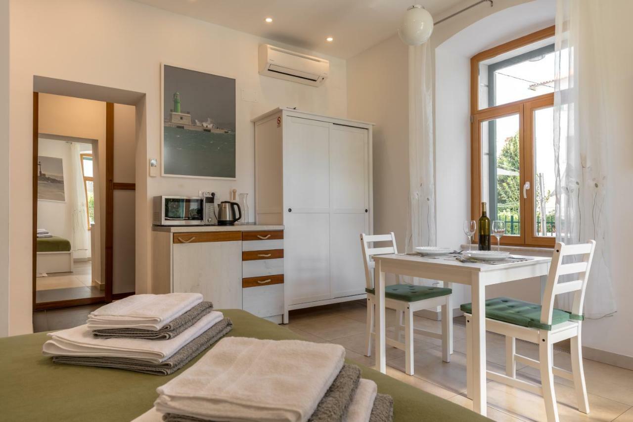 Studio Apartment Dzapo Σπλιτ Εξωτερικό φωτογραφία